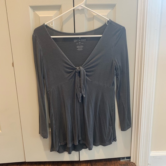American Eagle Outfitters Tops - American eagle soft & sexy long sleeve blouse